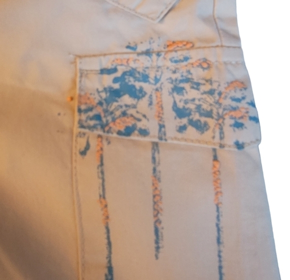 Guess Kid's Khaki Adjustable Waistband Shorts - Picture 4 of 8